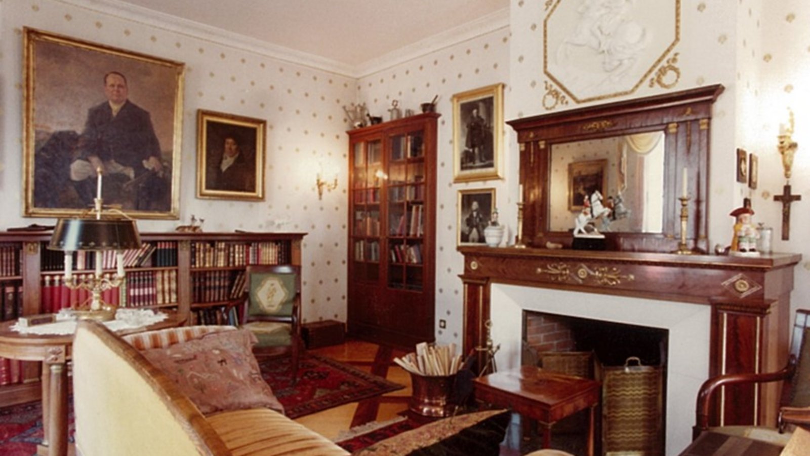 Historisches vom Wohnzimmer der Familie von Dr. Albert Wander (dem Erfinder der Ovomaltine)